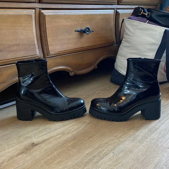 Jeffrey Campbell black patent leather heeled booties - Picture 5 of 8